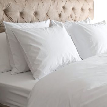 Fehér ágyneműhuzatok